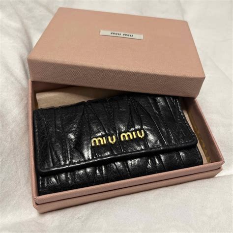 miu miu キーケース|Miu Miu.